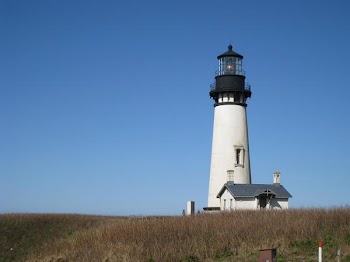 Oregon Coast lighthouse (2).JPG