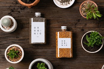 Organic plant fertilizer packaging for… | Free stock photo | High Resolution image