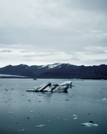 Our World Is Melting - Jökulsárlón Glacier Lagoon