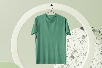 Oversized t-shirt, green simple fashion | Free Photo - rawpixel