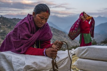 Packing Lokta bark paper, Kailash, | Free Photo - rawpixel