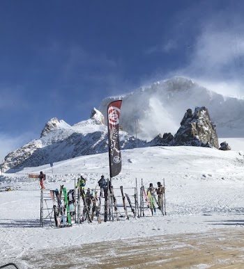 Pair of Skiboards Lot