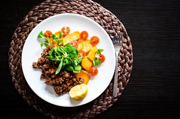 Paleo ground beef with vegetables 