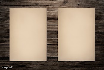 Paper mockup set on wood background | Free stock psd mockup - 578669