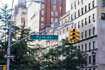 Park Av Signage