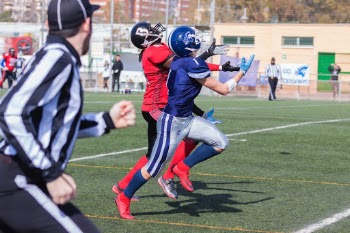 Partido de fútbol americano jugado el 10-02-2019 en el Campo de Fútbol José Gallardo entre los equipos Málaga Corsairs y Almería Barbarians.