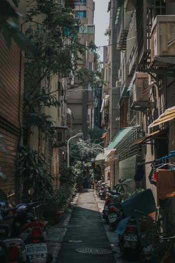 pathway between two buildings