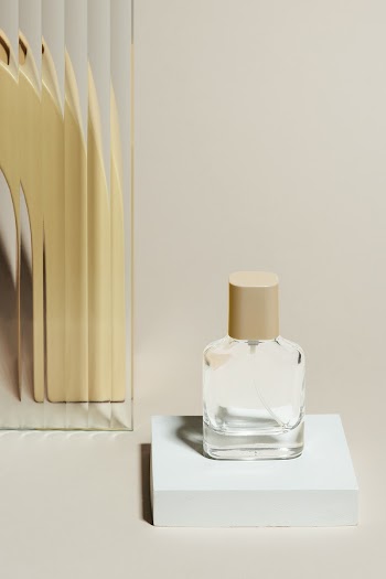 Pattern glass product backdrop with perfume… | Free stock photo | High Resolution image