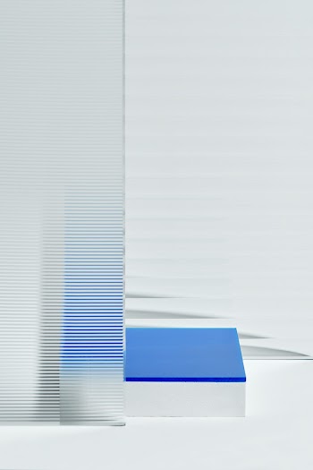 Pattern glass product backdrop with stand | Free stock photo | High Resolution image