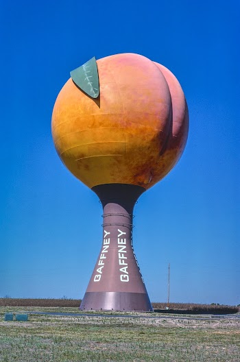 Peach water tower, Gaffney, South Carolina… | Free public domain photo