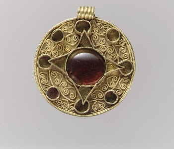 Pendant | Free Photo - rawpixel