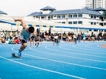 people about to start a sprint