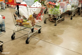 People hoarding food during coronavirus pandemic. BANGKOK, THAILAND, 2.. | Free  photo - 2296675