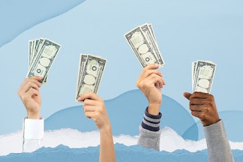People holding money spendings finance… | Free stock illustration | High Resolution graphic