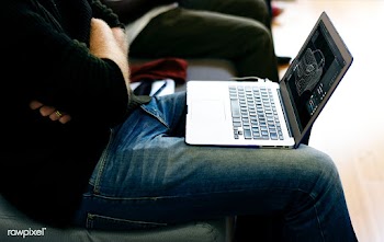 People using computer laptop | Free stock photo - 1162