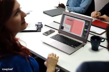 People using computer laptop | Free stock photo - 1168