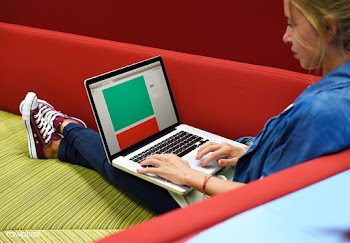 People using computer laptop | Free stock photo - 2375