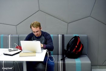 People using computer laptop | Free stock photo - 2388