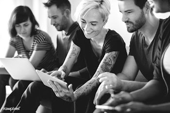 People using digital device | Free stock photo - 388345