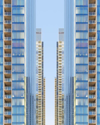 Perfect symmetry in downtown Montreal⁠