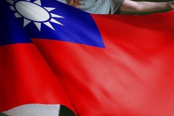 Person holding Taiwanese flag background, | Free Photo - rawpixel