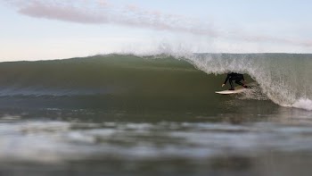 person surfing during daytime