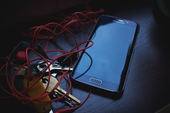 Phone, headphones and keys