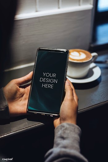 Phone screen mockup | Free stock psd mockup - 1077918