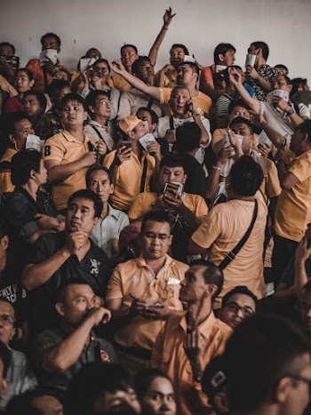 Photo of a Busy Crowd