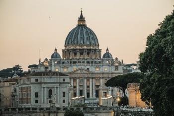 Photo of a concrete dome building