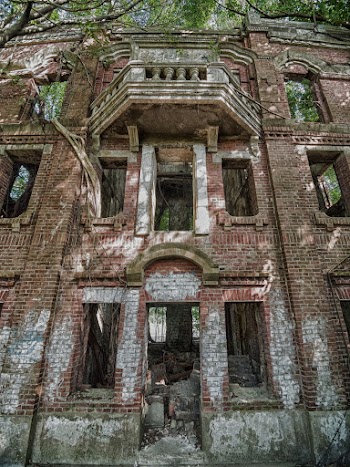 Photo of Abandoned Building