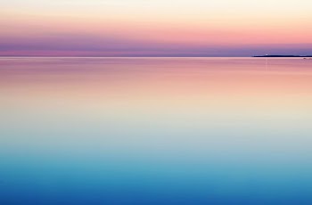 photo of blue and pink sea