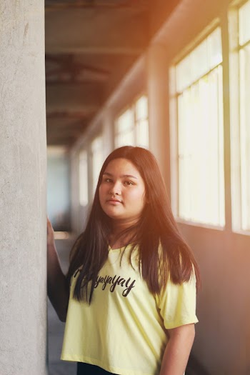 Photo Of Girl Wearing Yellow Shirt