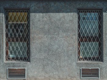 photo of gray concrete building