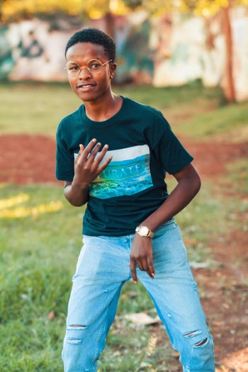 Photo of Man in Black Crew-neck Shirt