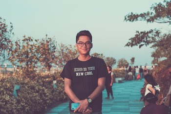 Photo Of Man Wearing Black Shirt
