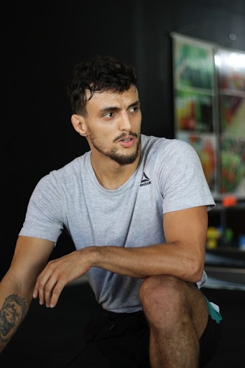 Photo Of Man Wearing Grey Shirt