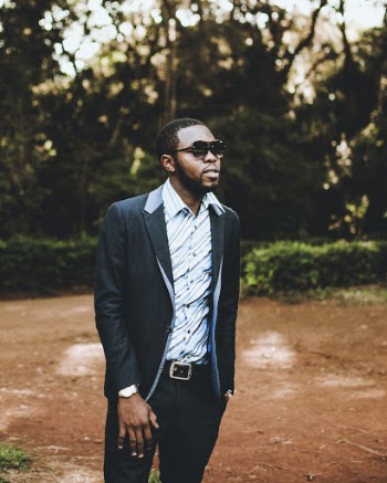 Photo of Man Wearing Suit 