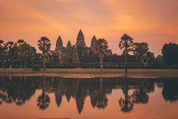 Photo Of Monument During Dawn 