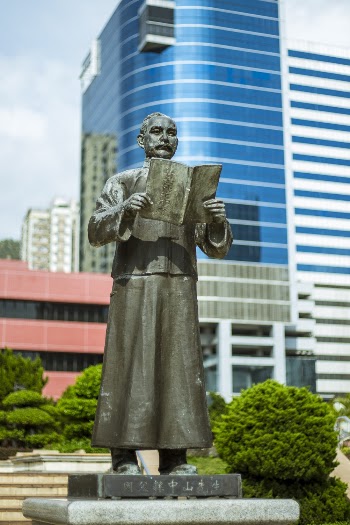 Photo of Statue
