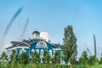 photo of white and blue house