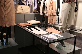 Photo of Women's Clothing 
