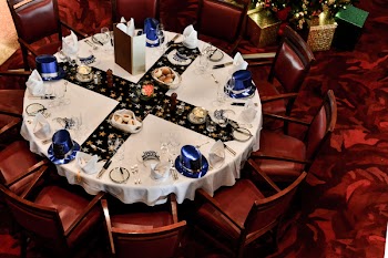 Photo Showing Round Dining Table