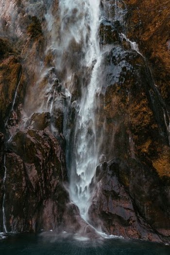 photography of raging waterfalls