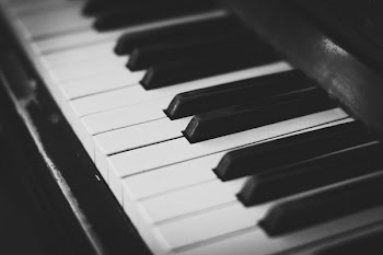 Piano keyboard