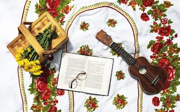 Picnic Basket Book And Ukulele