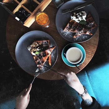 Pies on Plate