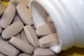pills02.JPG