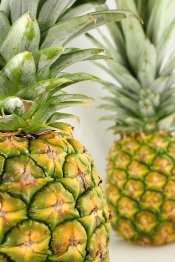 pineapple_near_far.jpg