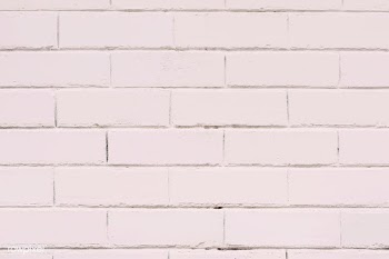 Pink brick wall background | Free stock vector - 915777